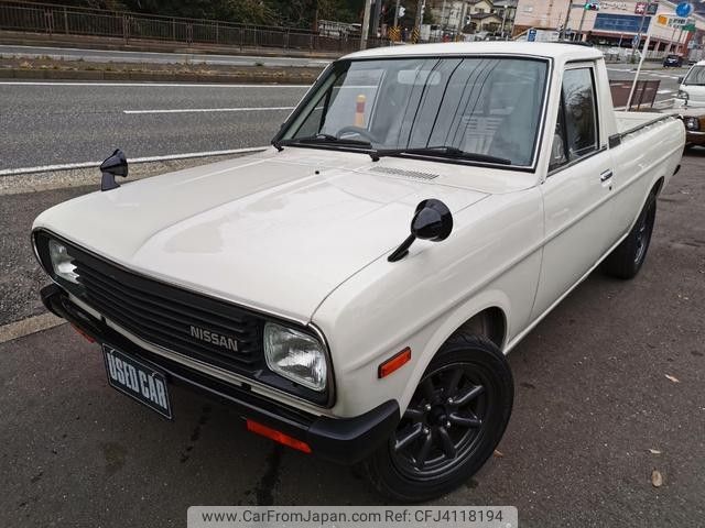 Used NISSAN SUNNY TRUCK 1992/Sep CFJ4118194 in good condition for sale