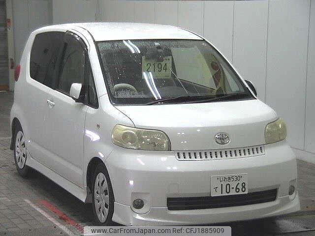 toyota porte 2004 CFJ1885909 image 1