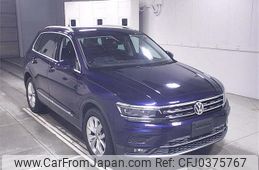 volkswagen tiguan 2019 -VOLKSWAGEN--VW Tiguan 5NDFGF-KW872161---VOLKSWAGEN--VW Tiguan 5NDFGF-KW872161-