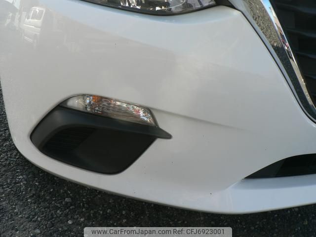 2016 Mazda Axela BM6FJカイ - Car Price $3,018