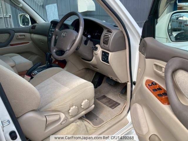 toyota land-cruiser-100 2004 quick_quick_KR-HDJ101K_0026694 image 2