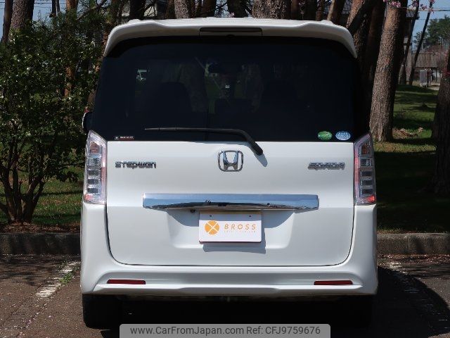 honda stepwagon 2013 -HONDA--Stepwgn RK5--1325365---HONDA--Stepwgn RK5--1325365- image 2