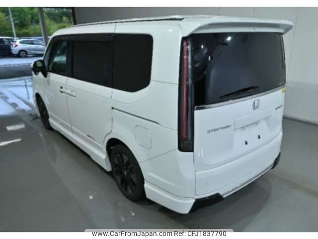honda stepwagon 2022 CFJ1837790 image 2