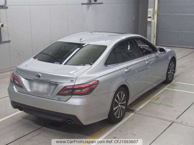 toyota crown 2018 CFJ1063607 image 2