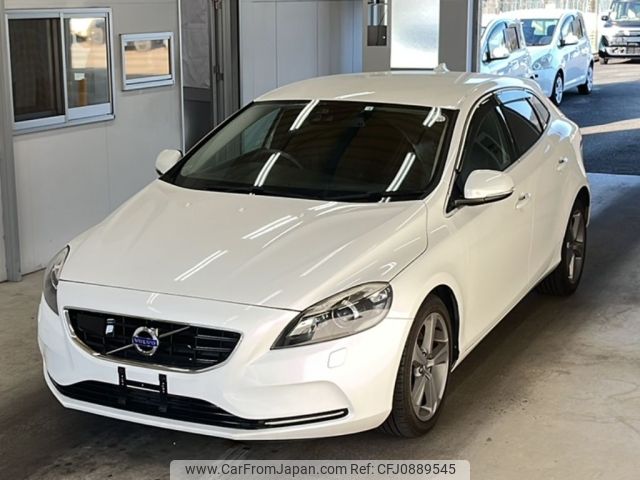 volvo v40 2014 -VOLVO--Volvo V40 MB4164T-E2136503---VOLVO--Volvo V40 MB4164T-E2136503- image 1