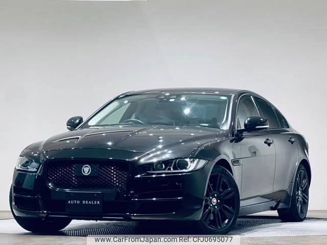 jaguar xe 2018 quick_quick_LDA-JA2NA_SAJAB4AN0JCP23719 image 1