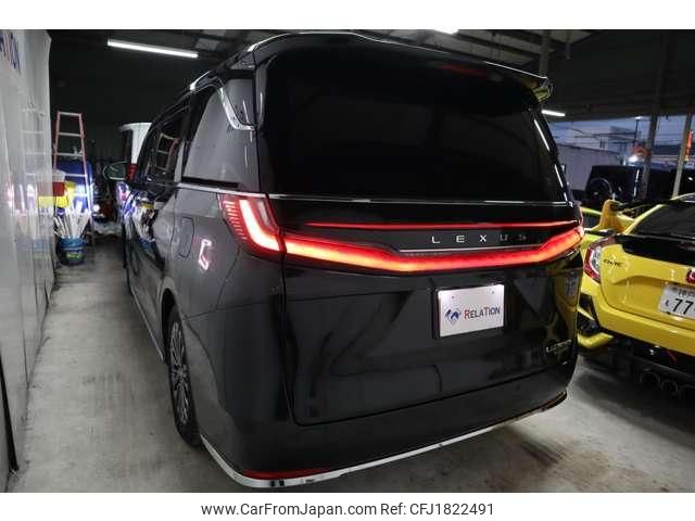 lexus lexus-others 2024 CFJ1822491 image 2