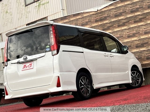 toyota noah 2016 CFJ1675896 image 2