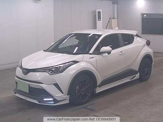 toyota c-hr 2018 quick_quick_DAA-ZYX10_ZYX10-2159429 image 1