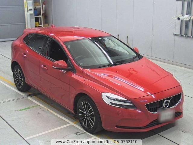 volvo v40 2018 quick_quick_DBA-MB4154T_TV1MV2920J2508176 image 1