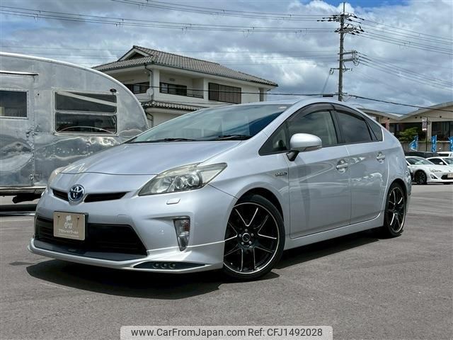 toyota prius 2012 CFJ1492028 image 2