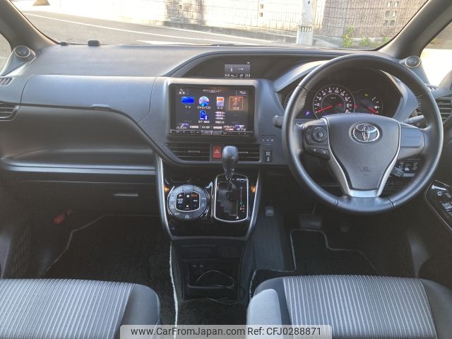 toyota voxy 2019 -TOYOTA--Voxy DBA-ZRR80W--ZRR80-0573510---TOYOTA--Voxy DBA-ZRR80W--ZRR80-0573510- image 2