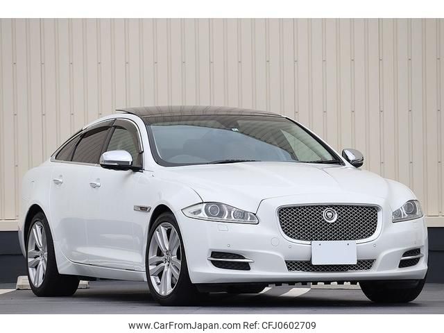 jaguar xj-series 2010 quick_quick_J12LA_SAJKC10P0ALV05363 image 1