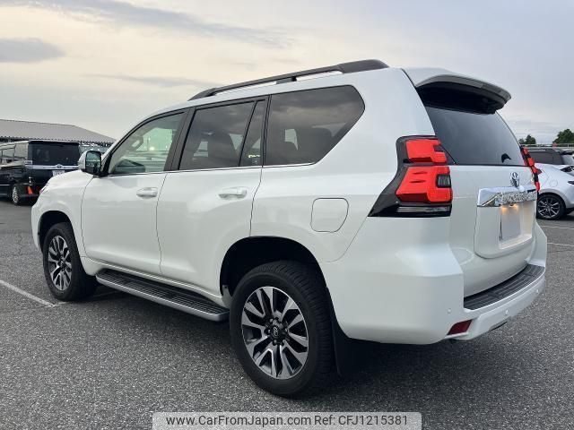 toyota land-cruiser-prado 2023 quick_quick_3DA-GDJ151W_GDJ151-0013770 image 2