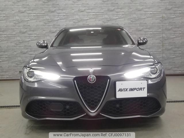 alfa-romeo giulia 2019 quick_quick_95220_ZAREAELN8K7616052 image 2