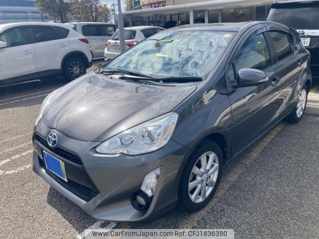 toyota aqua 2016 CFJ1836380 image 2