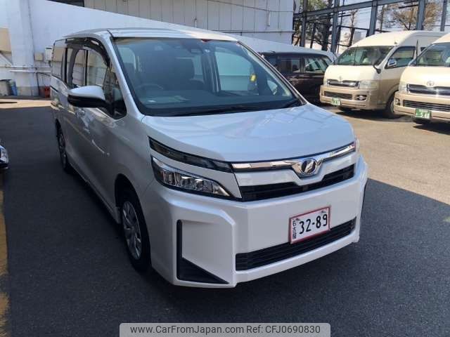 toyota voxy 2019 -TOYOTA--Voxy DBA-ZRR80G--ZRR80-0540471---TOYOTA--Voxy DBA-ZRR80G--ZRR80-0540471- image 1