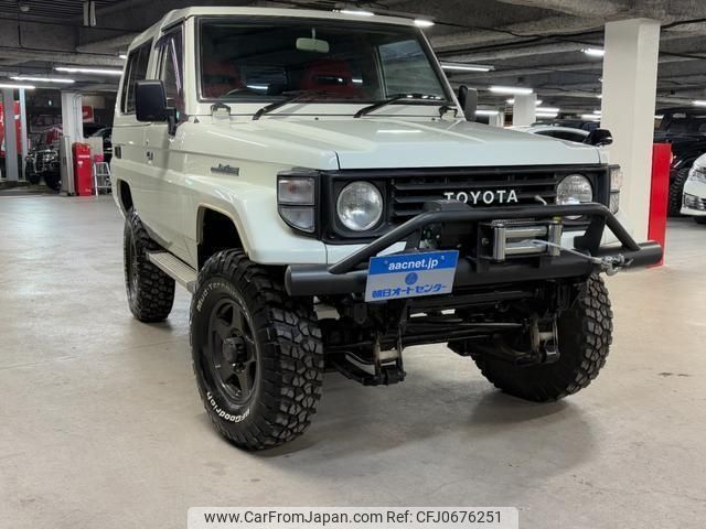 toyota landcruiser-70 1993 quick_quick_HZJ73V_HZJ73-0005195 image 1