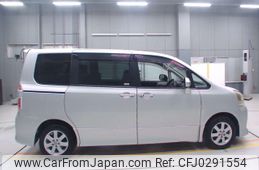 toyota noah 2008 NIKYO_GK52486