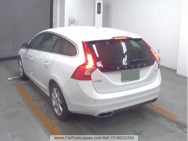 volvo v60 2018 quick_quick_LDA-FD4204T_YV1FWA8RDJ2404972 image 2