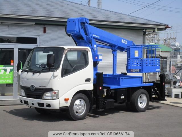 hino dutro 2014 GOO_NET_EXCHANGE_0403732A30240403W001 image 1