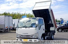 isuzu-elf-truck-2015-26833-car_19302685-9467-405a-ae4b-b1e39d2511b8