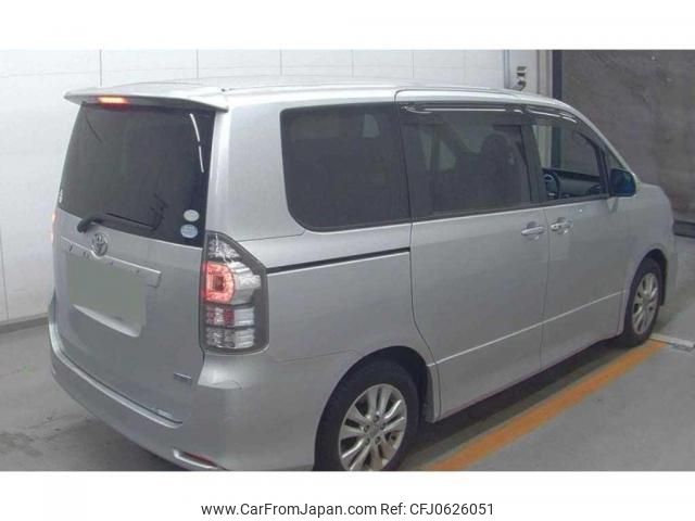 toyota voxy 2010 quick_quick_DBA-ZRR70W_0397341 image 2