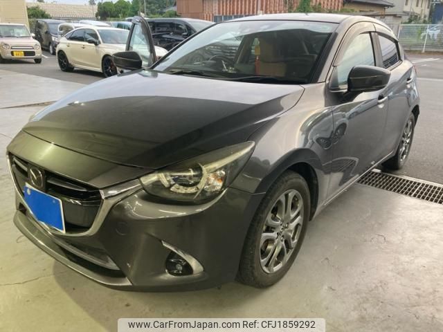 mazda demio 2017 CFJ1859292 image 1
