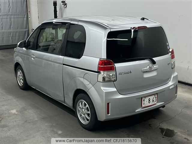 toyota spade 2013 CFJ1815670 image 2
