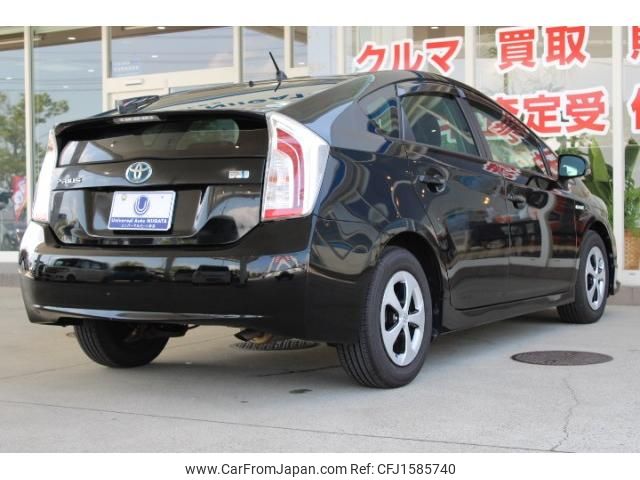 toyota prius 2014 CFJ1585740 image 2