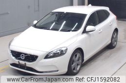 volvo v40 2014 CFJ1592082