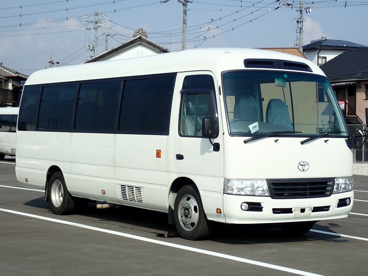 car_1961b1e7-3909-4d5a-8e25-