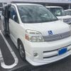 toyota voxy 2005 -TOYOTA--Voxy DBA-AZR60G--AZR60-0468694---TOYOTA--Voxy DBA-AZR60G--AZR60-0468694- image 1