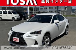 lexus is 2017 CFJ1676340