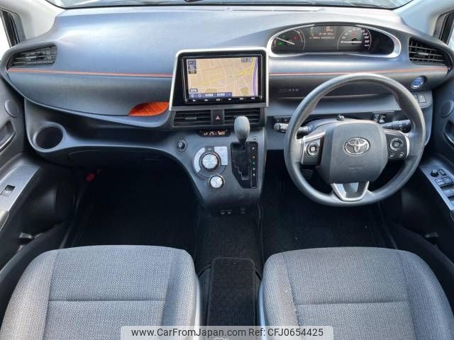 toyota sienta 2019 -TOYOTA--Sienta 6AA-NHP170G--NHP170-7186758---TOYOTA--Sienta 6AA-NHP170G--NHP170-7186758- image 2