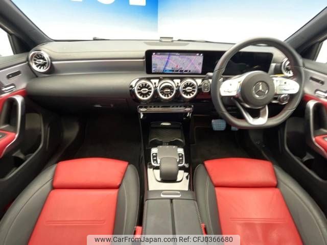 mercedes-benz a-class 2019 -MERCEDES-BENZ--Benz A Class 5BA-177084--WDD1770842J102824---MERCEDES-BENZ--Benz A Class 5BA-177084--WDD1770842J102824- image 2