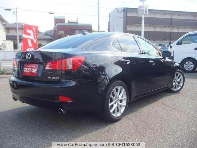 lexus is 2011 CFJ1533063 image 2