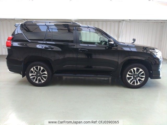 toyota land-cruiser-prado 2022 ENHANCEAUTO_1_ea290049 image 2