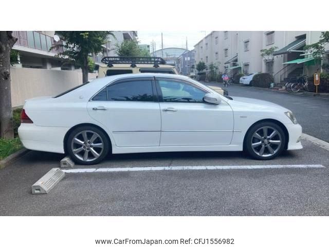 toyota crown 2006 CFJ1556982 image 2
