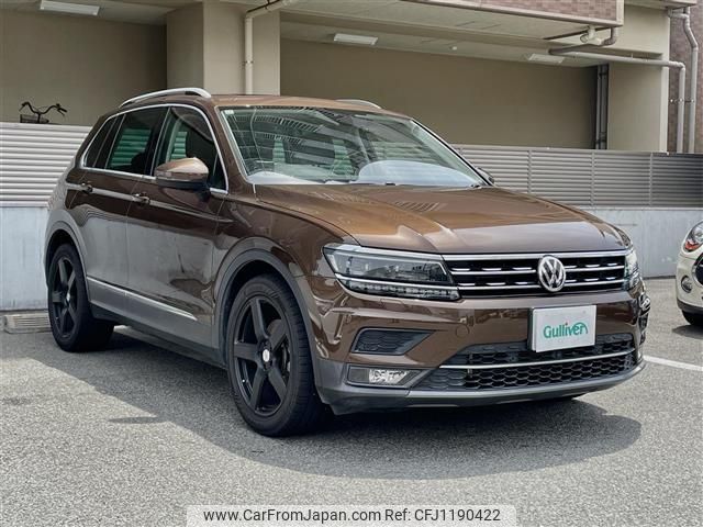 volkswagen tiguan 2017 -VOLKSWAGEN--VW Tiguan ABA-5NCZE--WVGZZZ5NZJW352593---VOLKSWAGEN--VW Tiguan ABA-5NCZE--WVGZZZ5NZJW352593- image 1
