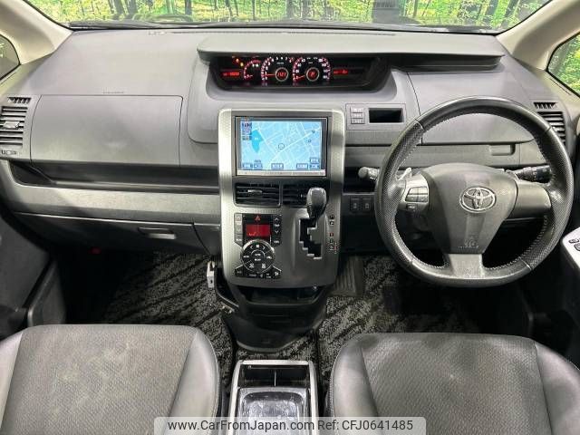 toyota voxy 2013 -TOYOTA--Voxy DBA-ZRR70W--ZRR70-0578633---TOYOTA--Voxy DBA-ZRR70W--ZRR70-0578633- image 2