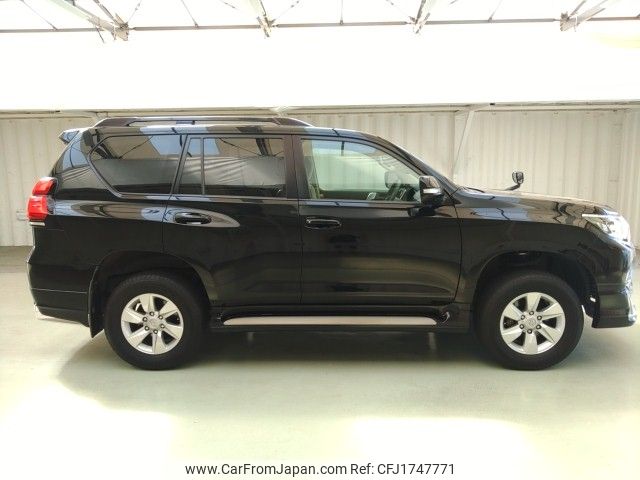 toyota land-cruiser-prado 2021 CFJ1747771 image 2