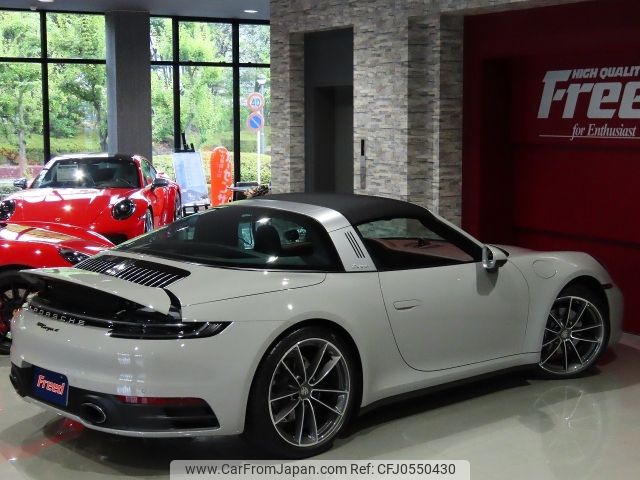 porsche 911 2024 CFJ0550430 image 2