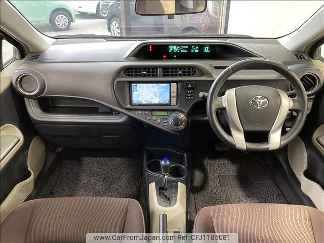 toyota aqua 2012 CFJ1185081 image 2