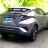 toyota c-hr 2017 quick_quick_DAA-ZYX10_ZYX10-2088332 image 3