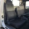 isuzu elf-truck 2005 CFJ1827681 image 39