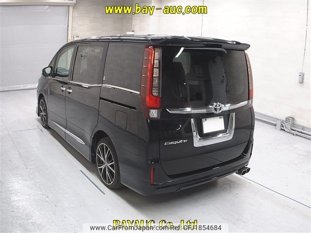 toyota esquire 2015 CFJ1854684 image 2