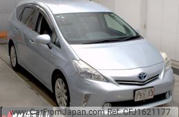 toyota prius-α 2011 CFJ1621177