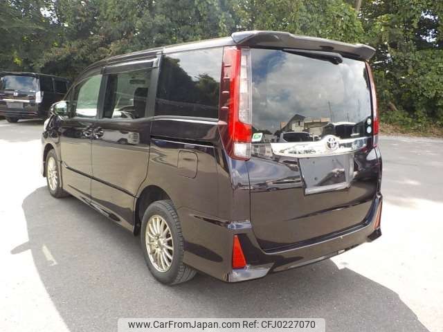 toyota noah 2014 -TOYOTA--Noah DBA-ZRR85W--ZRR85-0001240---TOYOTA--Noah DBA-ZRR85W--ZRR85-0001240- image 2