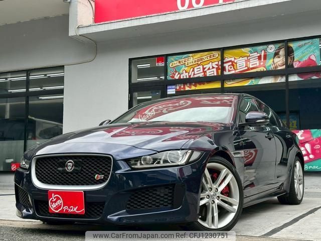 jaguar xe 2018 quick_quick_JA3VA_SAJAB4AV7HA951481 image 1